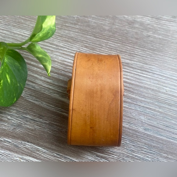 Louis Vuitton Poignet bracelet or bag charm | beautiful vachetta | EUC - Picture 5 of 9